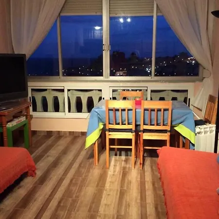 Captivating 2-bed In Apartamento