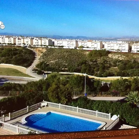 דירה Captivating 2-bed In *