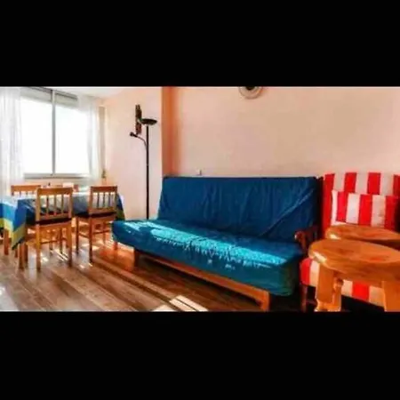Captivating 2-bed In דירה