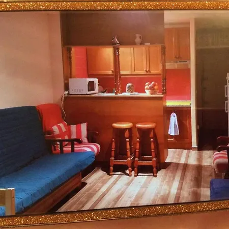 Captivating 2-bed In דירה